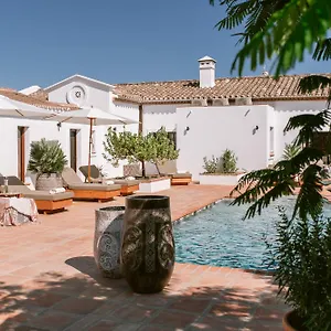 san-roque-suites-de-monda.1costadelsol.com/